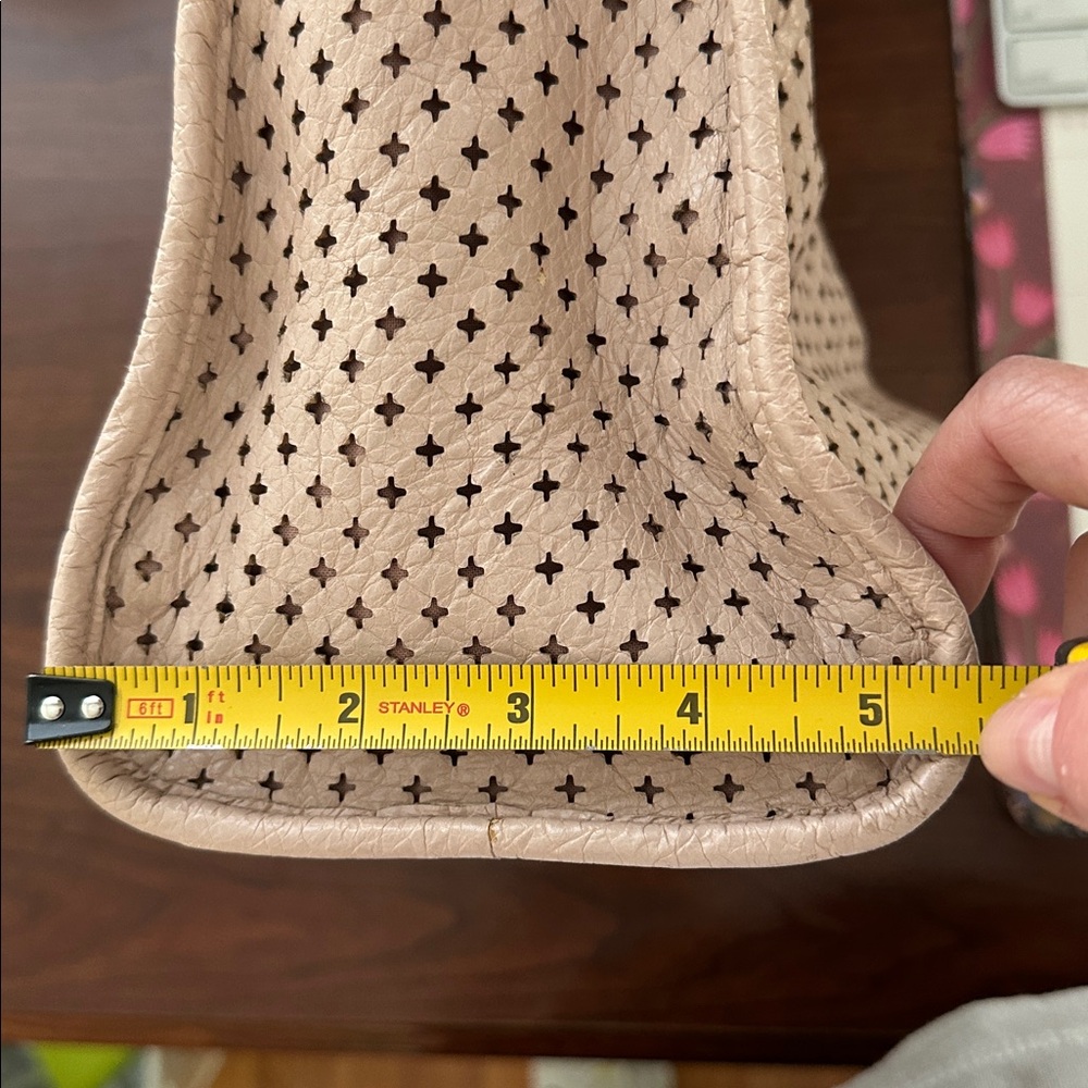 Balenciaga City Bag in Light Pink/Beige - Picture 15 of 16